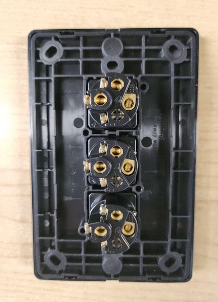 3G 2way switch Black aluminum H Carousel 3