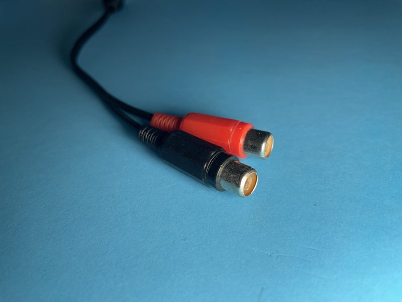 5 Pin male DIN to RCA female adapter cable input or output (Quad, Naim, B&O etc) Carousel 2