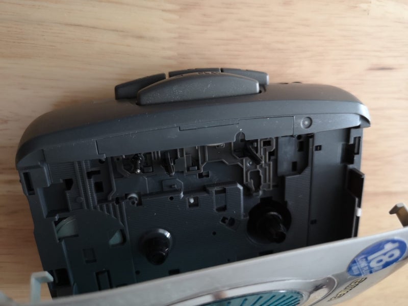 AIWA TA164 cassette walkman Carousel 2