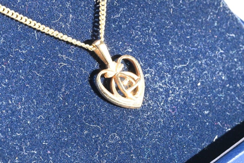 9 Carat Gold "Rennie Mackintosh" by Carrick Heart Pendant & Chain Carousel 2
