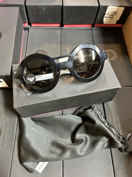 ROXY DASH - Bulk Lot Sunglasses NOS 70-pairs Carousel 2