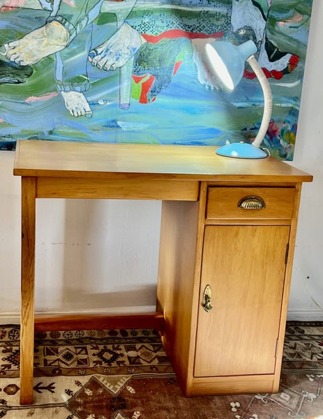 DESK - RIMU - SMALL - EXCELLENT CONDITION Carousel 2