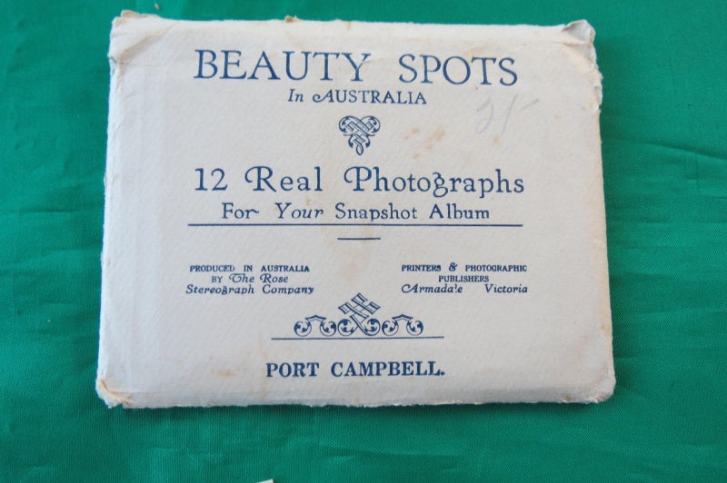A fine set of 12 Vintage photos Beauty Spots Australia. Carousel 1