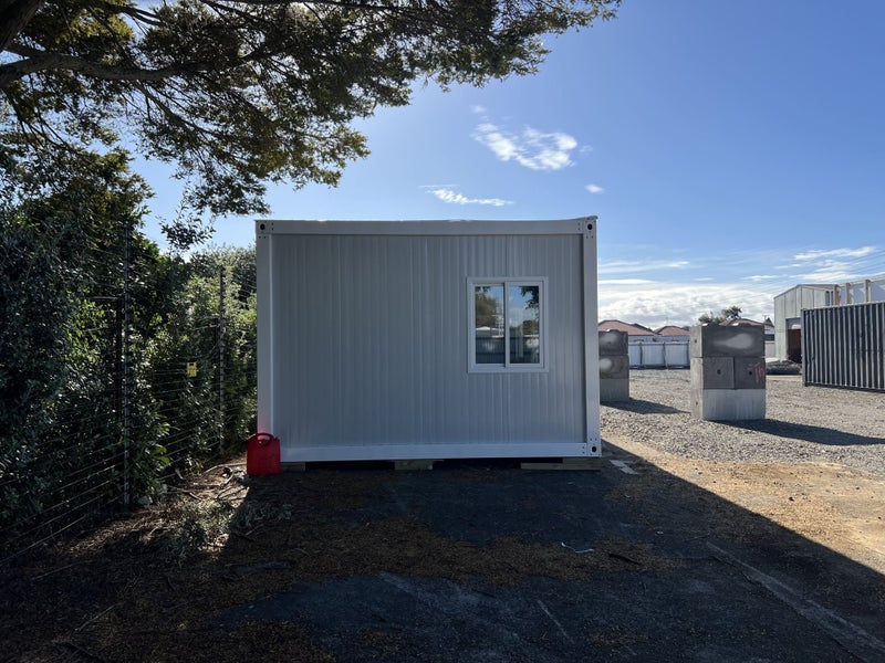 COMMERCIAL PORTABLE BUILDING / CABINS / OFFICE / BREAK ROOM FOR SALE Carousel 2