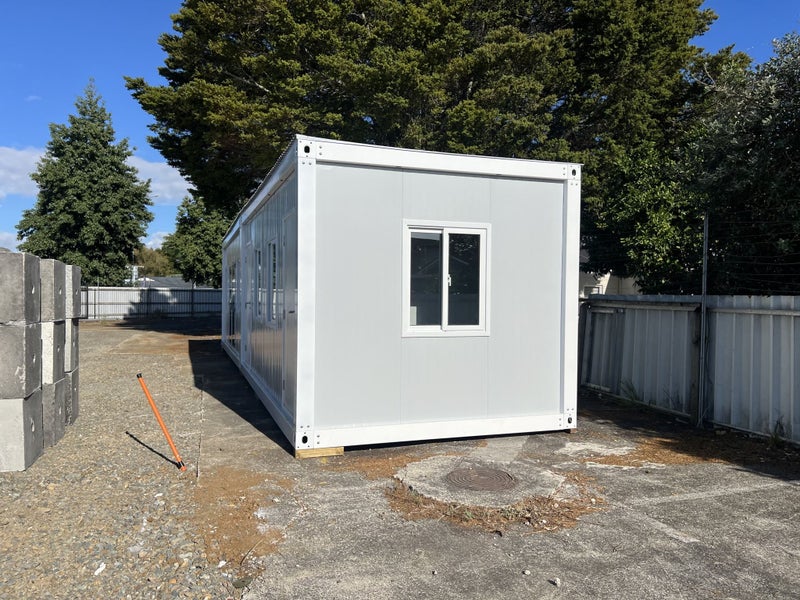 COMMERCIAL PORTABLE BUILDING / CABINS / OFFICE / BREAK ROOM FOR SALE Carousel 9