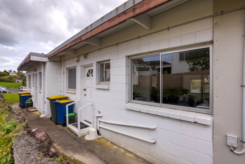 Image 1 of 18