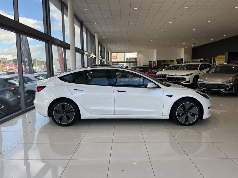 2021 Tesla Model 3 Standard Range Plus63747724726915112