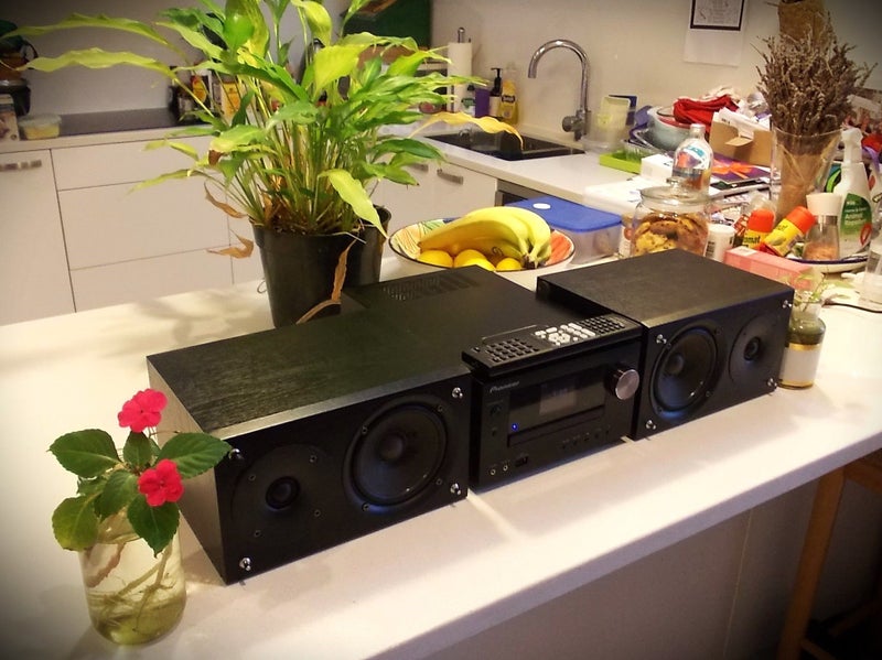 QUALITY + STYLE, NETWORK CD/RECEIVER: PIONEER XC-HM71K was +- $900 2nd to TOP Carousel 2