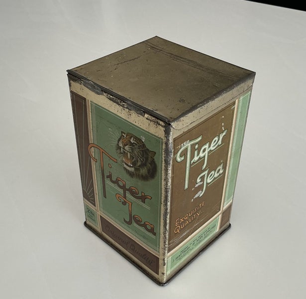 Fabulous old 2lb Tiger tea tin Carousel 1