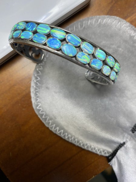 Opal Bracelet Carousel 1