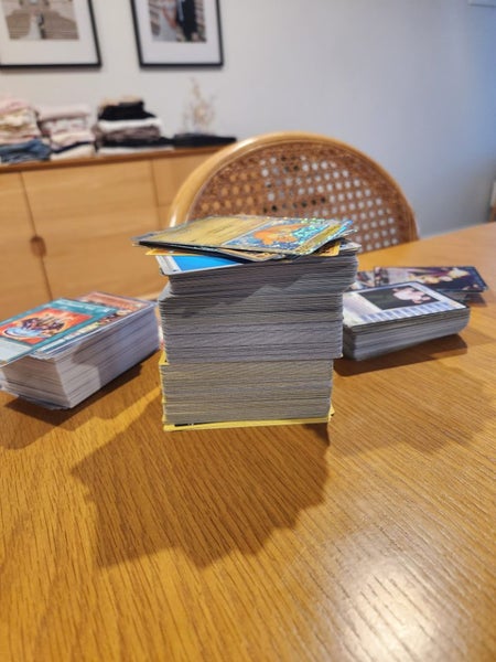 Bulk Lot - Pokemon, Dragon Ball Z, Yugioh Carousel 2