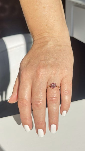 Vintage Ruby Flower Ring Carousel 3
