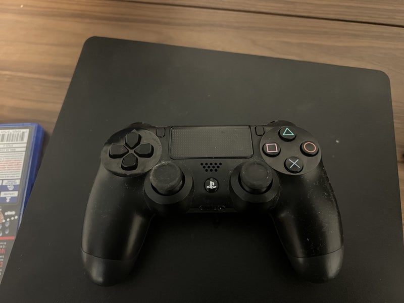 PS4 Slim + Controller Carousel 2