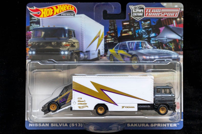 Hot Wheels Team Transport Nissan Silvia (S13) Sakura Sprinter628632408385291124