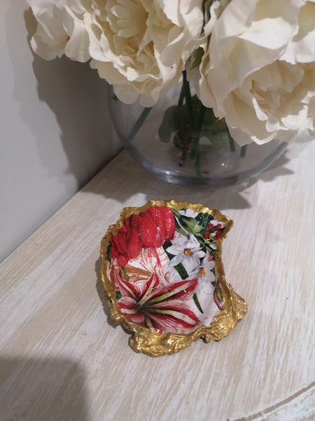 Oyster Shell Trinket Dish Carousel 1