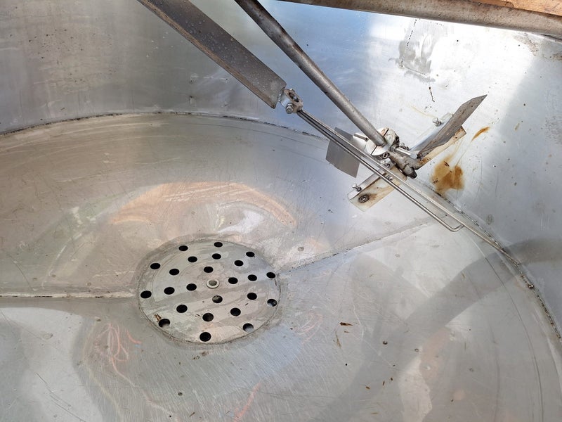 VAT TANK WITH STIRRER PADDLES Carousel 2
