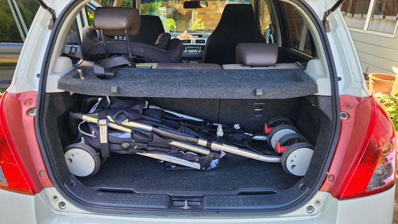 Foldable Pram - fits in back of Swift boot! Carousel 1
