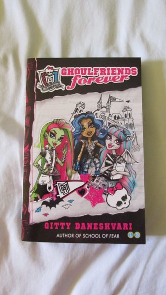 Monster High GhoulFriends forever Carousel 1