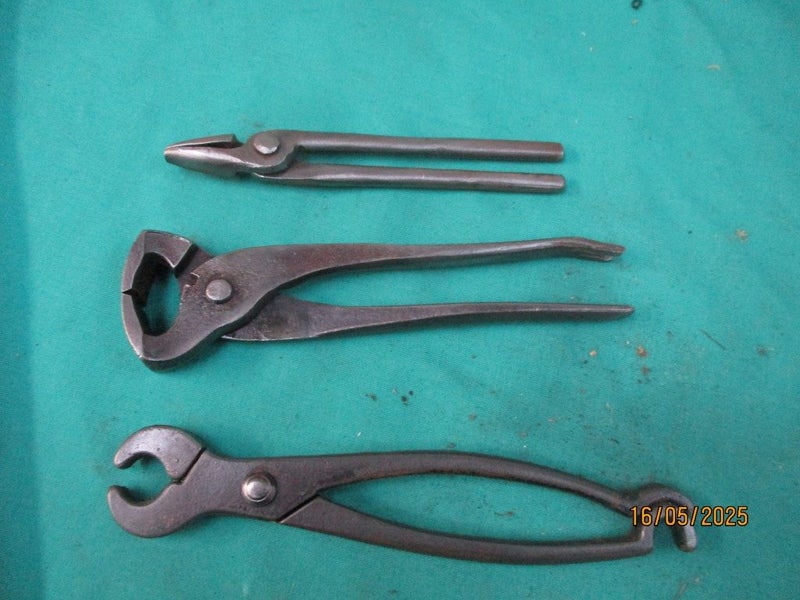 VINTAGE TOOLS $2-RES Carousel 1