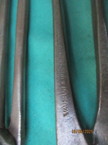 VINTAGE TOOLS $2-RES Carousel 3