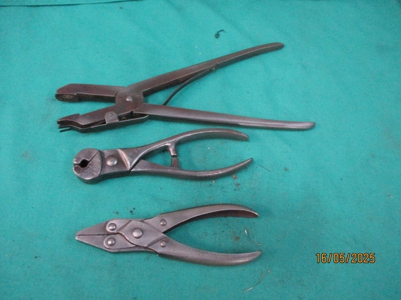 VINTAGE TOOLS $2-RES Carousel 1