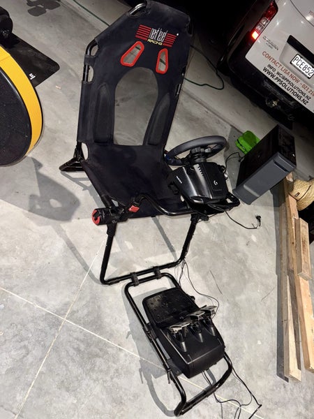GT Lite Foldable Cockpit Carousel 6