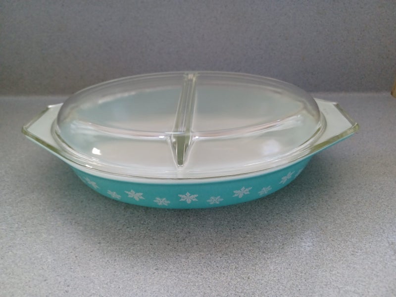 Vintage Pyrex "Snowflake" Divided Serving Dish Carousel 2
