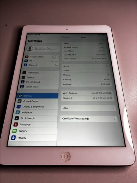 IPAD AIR-FANTASTIC CONDITION62863221915779113