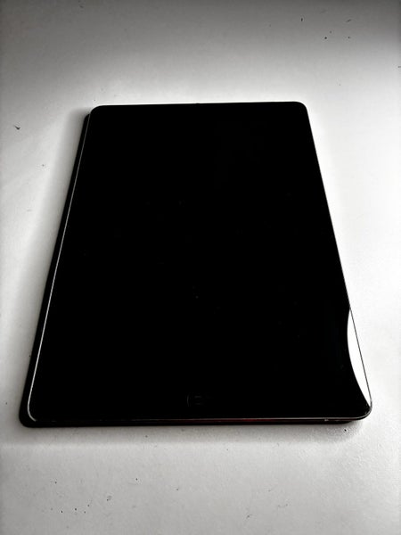 IPAD AIR - GREAT CONDITION628632219215391116