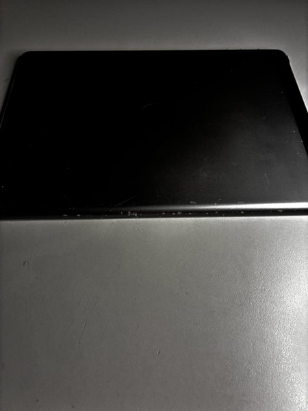 IPAD AIR - GREAT CONDITION62863221921539112