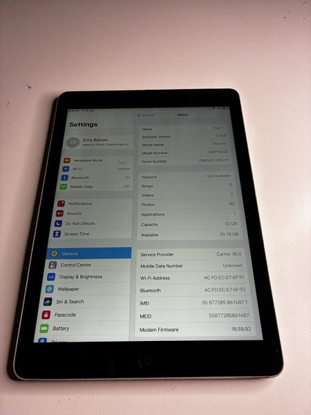 IPAD AIR - GREAT CONDITION62863221921539114