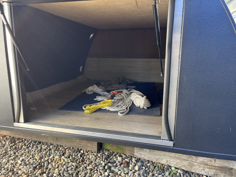 Flat deck ute box insulated Carousel 2