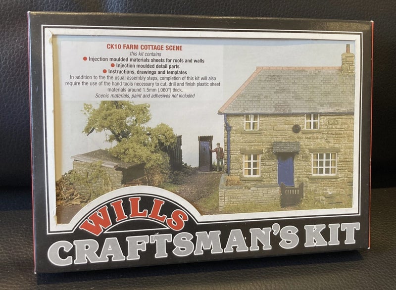 Wills Farm Cottage Scene OO Gauge Craftmans Kit Carousel 1