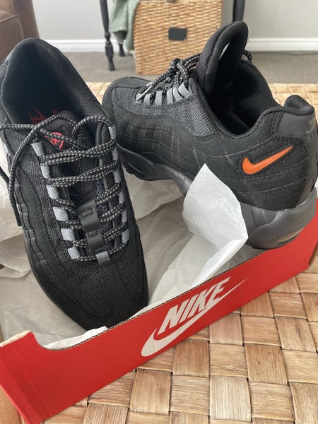 US 8.5 Nike Air Max NEW Carousel 1