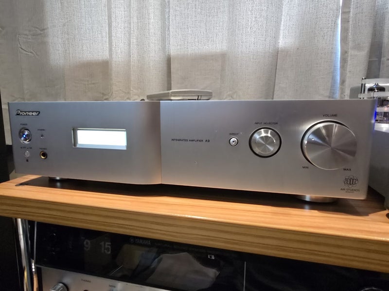 Pioneer A9 Stereo Amplifier with Remote Control Carousel 2