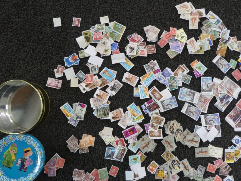 Nice Tin of Australia stamps-$1res Carousel 10