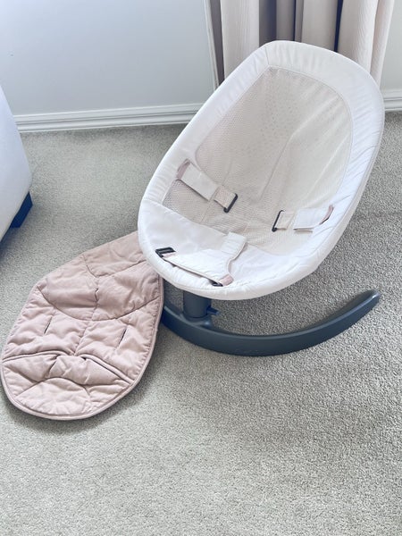 nuna leaf baby swing Carousel 1