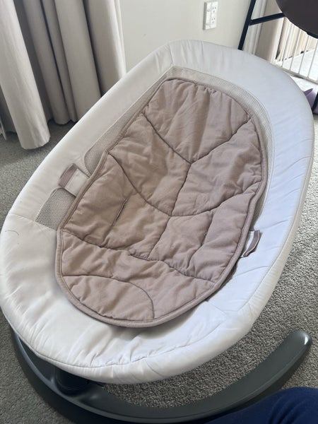 nuna leaf baby swing Carousel 2