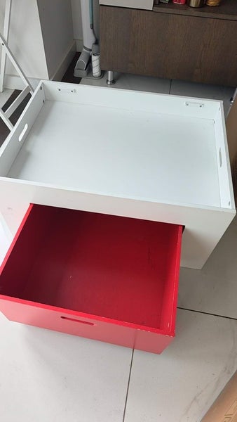 Mocka Lego/activity table Carousel 1