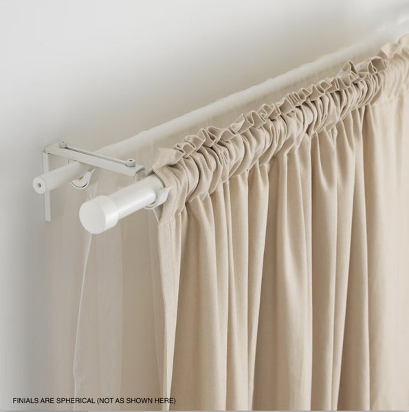 CURTAIN ROD, ADJUSTABLE LENGTH, c/w BALL FINIALS AND WALL BRACKETS Carousel 1