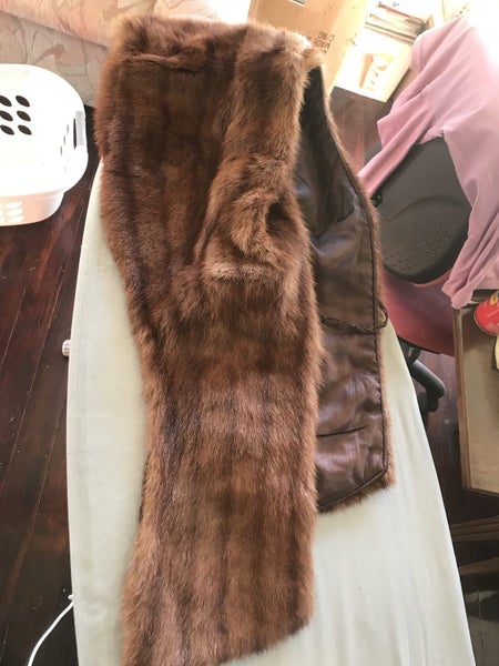 Cynara fur stole Carousel 1
