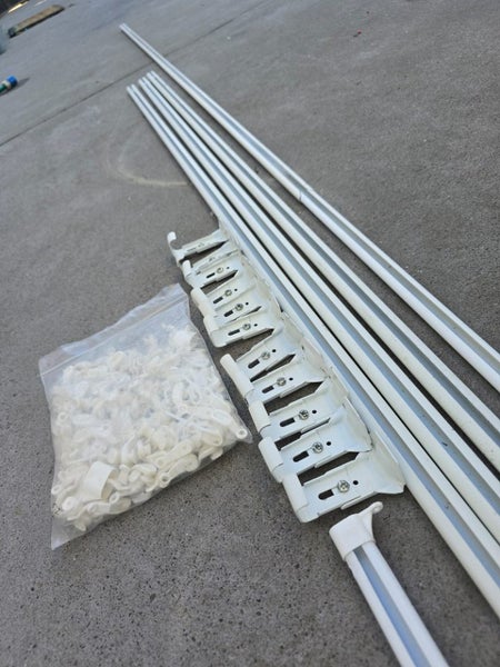 5x Curtain rails + hardware Carousel 1