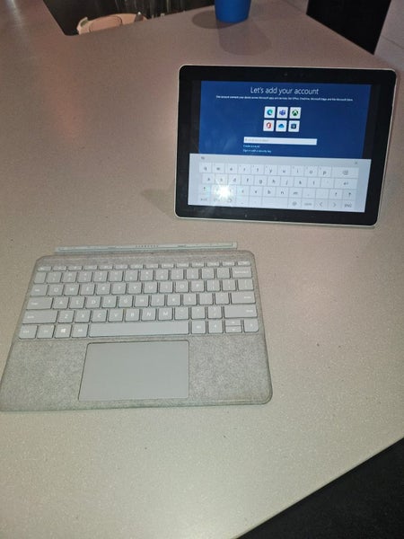 Microsoft Surface Go Carousel 4