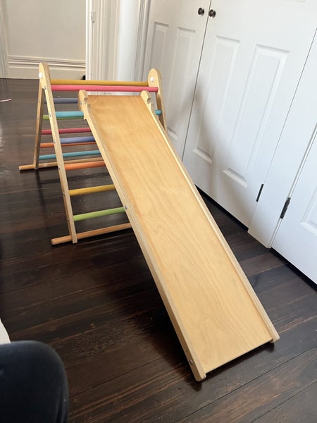 Pikler and double sided slide ramp Carousel 1