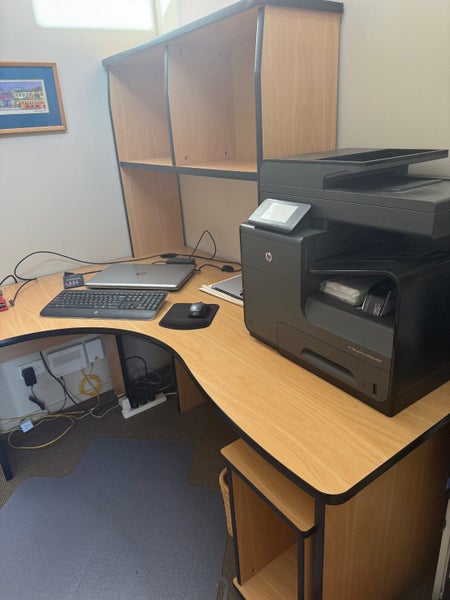 Work desk with Shelf Unit Carousel 2