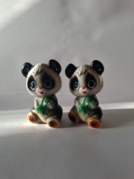 Vintage panda salt and pepper shakers Carousel 1