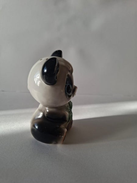Vintage panda salt and pepper shakers Carousel 2