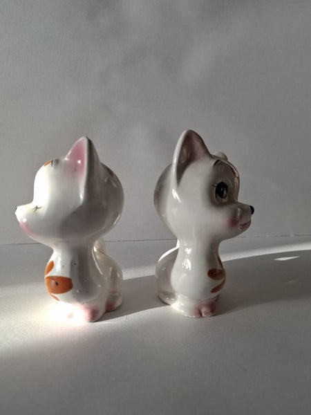 Vintage cat salt and pepper shakers Carousel 2