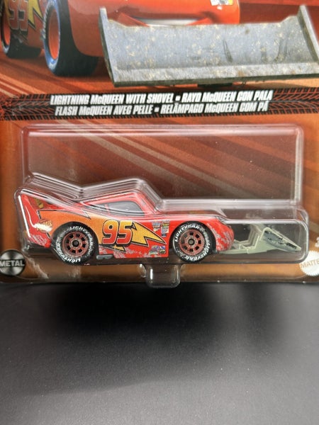 DISNEY PIXAR CARS - LIGHTNING MCQUEEN WITH SHOVEL - CARS - DIECAST Carousel 2
