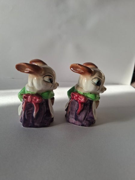 Vintage rabbit salt and pepper shakers Carousel 2